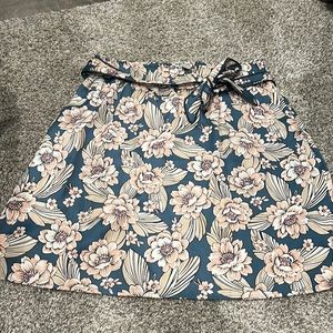 Loft elastic waist skirt with tie and pockets